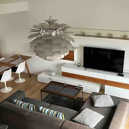 Traumwohnung Mit Grosser Dachterasse