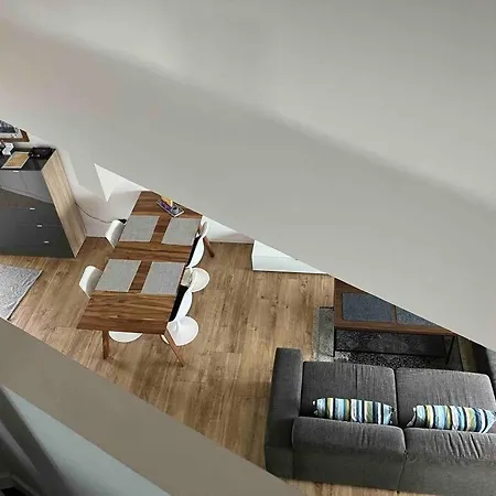 Traumwohnung Mit Grosser Dachterasse *