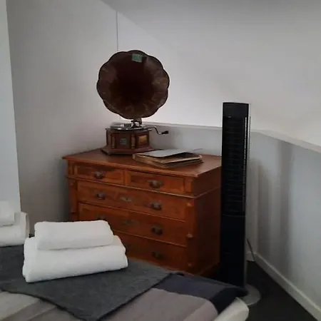 Traumwohnung Mit Grosser Dachterasse モーフェルデン・ヴァルドルフ