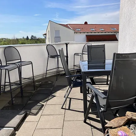 アパート Traumwohnung Mit Grosser Dachterasse モーフェルデン・ヴァルドルフ